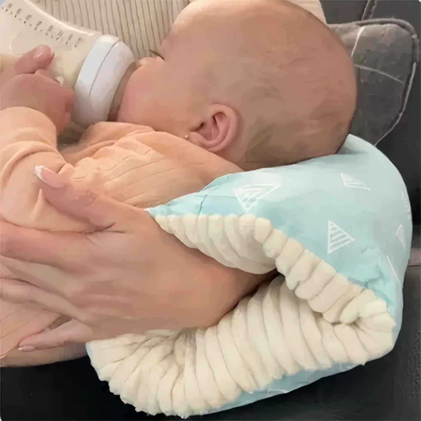 Littles Cuddles Nursing Pillow™- Ergonomic & Comfortable Support